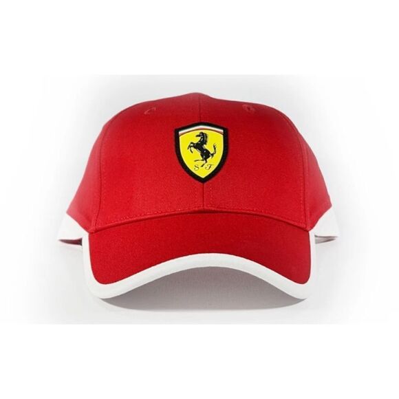 Ferrari - Scudetto Baseball Cap inRed / Néw With Tags